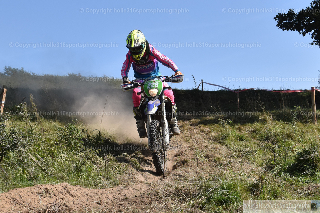 DSC_0141 | Sportfotografie , Motorsport, Motoross, Reitsport, Mointainbike, Enduro,
Landschaft , Outdoor, Eventfotografie, Landschaft, Bilder online bestellen - Realisiert mit Pictrs.com