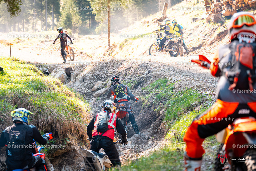 fuernholzer_250501-C2-113 | Fotografische Impressionen von der Red Stag Enduro Extreme by fuernholzer-photography.com. Endurosport in Österreich fotografisch festgehalten von fuernholzer. Auftragsfotografie für Private, Gewerbefotos und Industriefotografie. Eventfotografie, Sportfotografie und Motorsportfotografie. Anbieter von Fotoworkshops, Fototraining, fotografischen Vorträgen und Fotoseminaren.