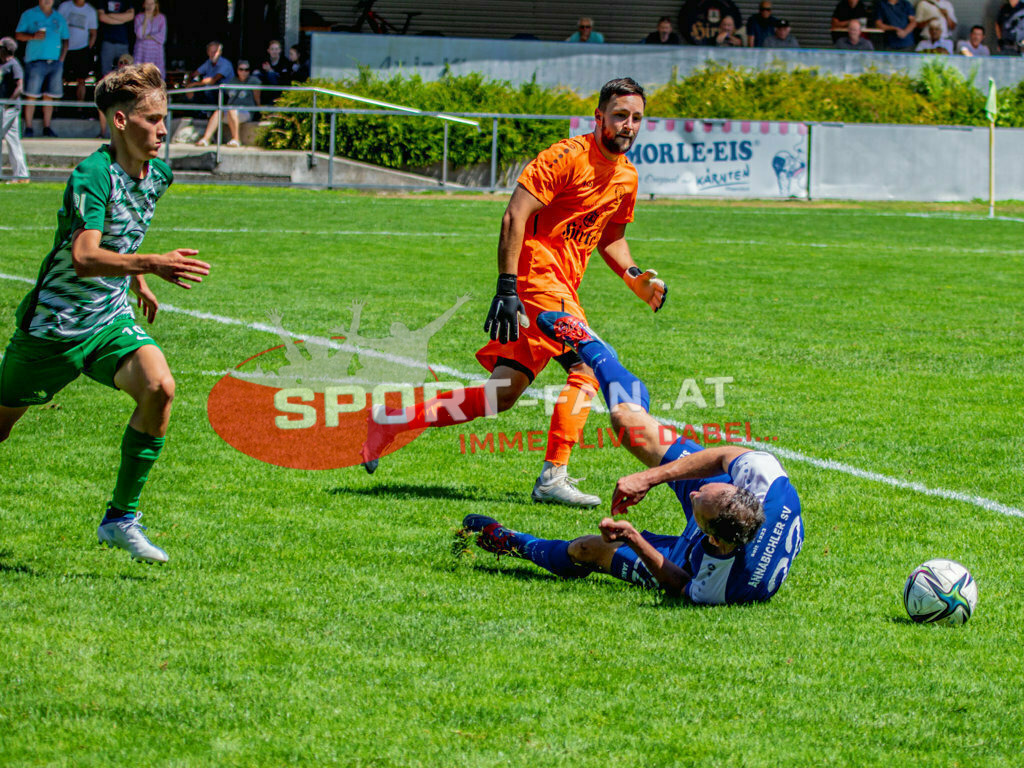ASV Klagenfurt - Donau Klagenfurt | Maximilian Trappitsch (SV Donau Klagenfurt #10) Christian Prawda (ASV Klagenfurt #22) Vladimir Kajkut (ASV Klagenfurt #1) ; ASV Klagenfurt - Donau Klagenfurt am 31.07.2022 in Klagenfurt
(ASV Platz Annabichl), AUSTRIA, (Photo by Ernst Krawagner sport-fan.at) - Realisiert mit Pictrs.com