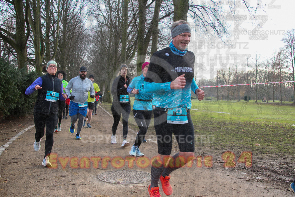241231_1130_EV4_4871 | Sportfotografie im Rhein-Sieg Kreis, Köln, Bonn, NRW, Rheinland Pfalz, Hessen, etc. Unser Tätigkeitsfeld umfasst den Laufsport vom Volkslauf über den Marathon, Duathlon, Triathon bis zum Ultralauf wie Kölnpfad Ultra oder Schindertrail.