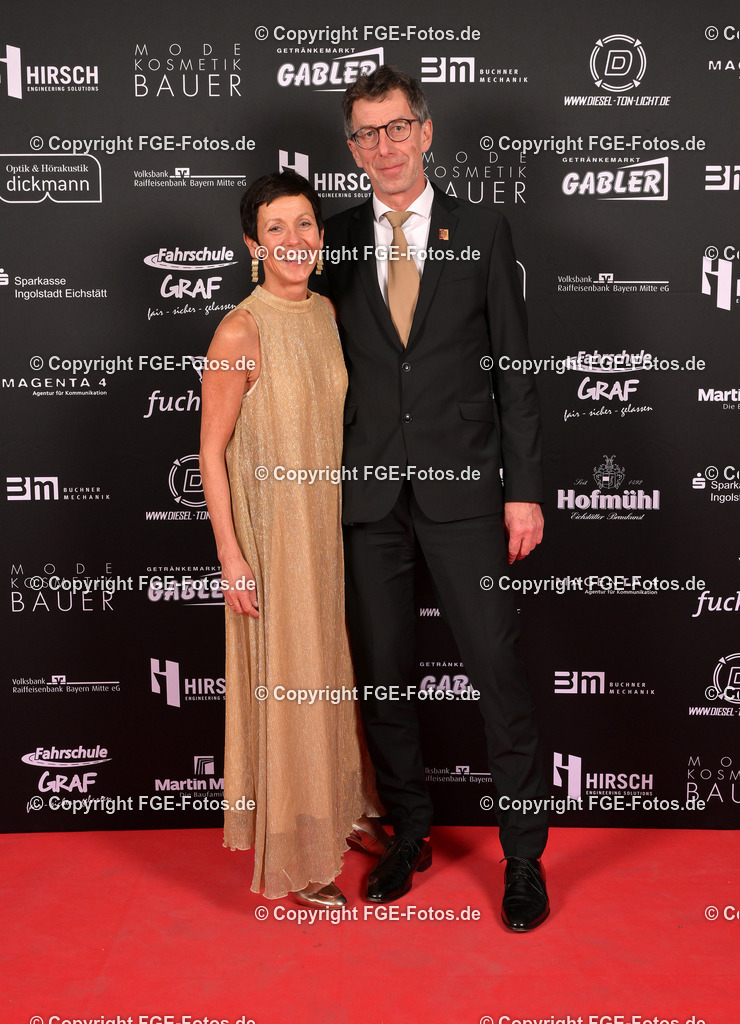 20240113-fge-fotos-0198 | Eröffnungsball der FGE am 13.01.2024 im Alten Stadttheater in Eichstätt. - Realisiert mit Pictrs.com