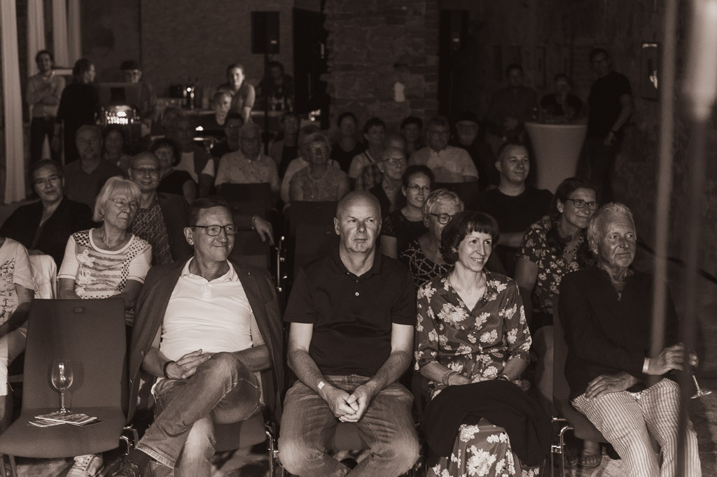 Maria Markesini Konzert | Maria Markesini meets Klazz Brothers im Forte Belvedere Leisnig zum Festival Hallo Leisnig 2022. - Realisiert mit Pictrs.com