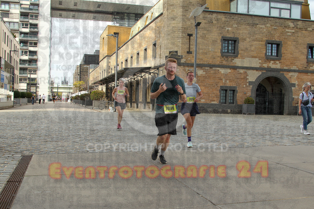 250920_1522_EV4_8632 | Sportfotografie im Rhein-Sieg Kreis, Köln, Bonn, NRW, Rheinland Pfalz, Hessen, etc. Unser Tätigkeitsfeld umfasst den Laufsport vom Volkslauf über den Marathon, Duathlon, Triathon bis zum Ultralauf wie Kölnpfad Ultra oder Schindertrail.