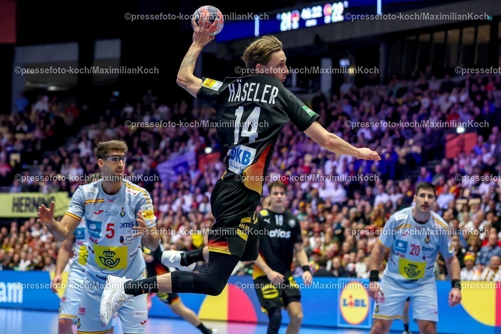 EHF19012602214 | 19.01.2026, Handball, Men's EHF EURO 2026, Deutschland - Spanien, Jyske Bank Boxen in Herning, Dänemark, Preliminary Round:  Mathis Häseler (Germany #14) 