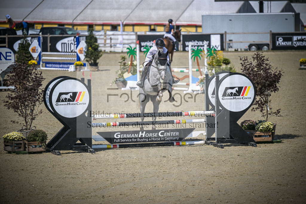 DOS_3178 | Entdecke hochwertige Reitturnierfotos von Foto Oger. Professionell, emotional und authentisch – jetzt Lieblingsmomente im Shop bestellen.Deutschlandweite Turnierfotografie. - Realisiert mit Pictrs.com