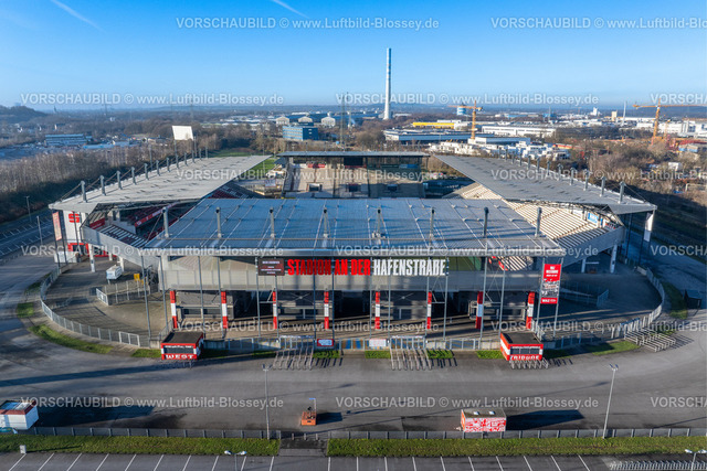 Essen241260115RWE-StadionAnDerHaffenstrasse | Luftbild, Fußballstadion an der Hafenstraße des Clubs Rot-Weiss Essen,3. Bundesliga , Essen-Borbeck, Tribünen, ,Essen, Ruhrgebiet, Nordrhein-Westfalen, Deutschland Copyright: Blossey Mantler