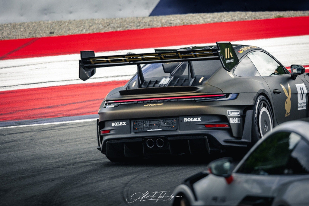 R6PZ2280 _Alexander Tschuncky | Entdecken Sie die faszinierende Welt von Alexander Tschuncky Arts: Kreative Fotografie, atemberaubende Automobilkunst und hochwertiger Bilderdruck. Lassen Sie sich inspirieren! - Realisiert mit Pictrs.com