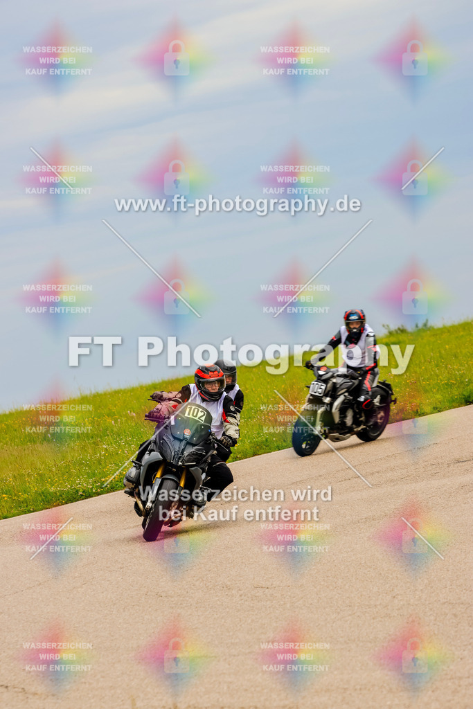 MotoTeam-2239 | Hier findet Ihr Bilder von Touristenfahrten auf der Nürburgring Nordschleife oder von anderen Veranstaltungen die ich besucht habe. Viel Spass beim Durch Schauen 