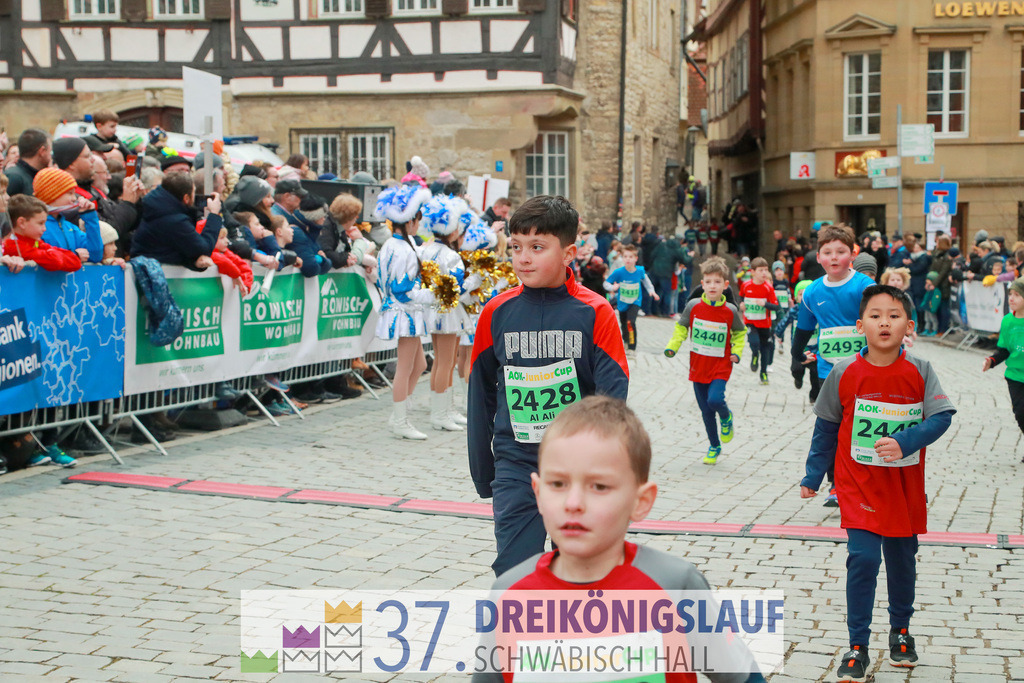 AOK JuniorCup 400m | 3Koenigslauf 2023 - Realisiert mit Pictrs.com