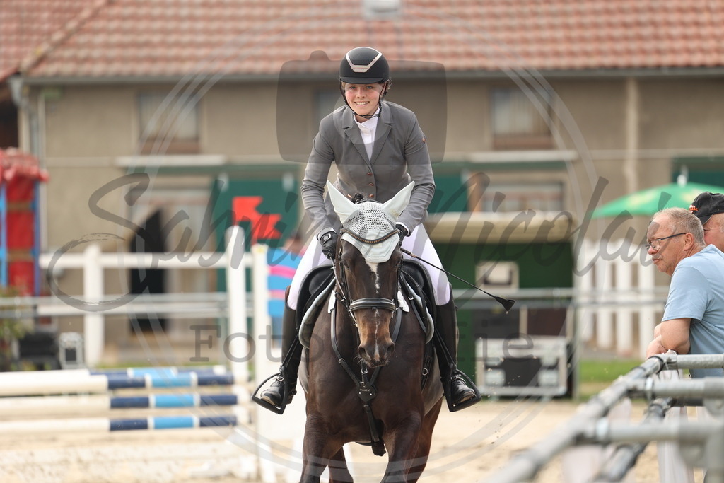 994A8154 | sabrinanicolaifotografie - Realisiert mit Pictrs.com