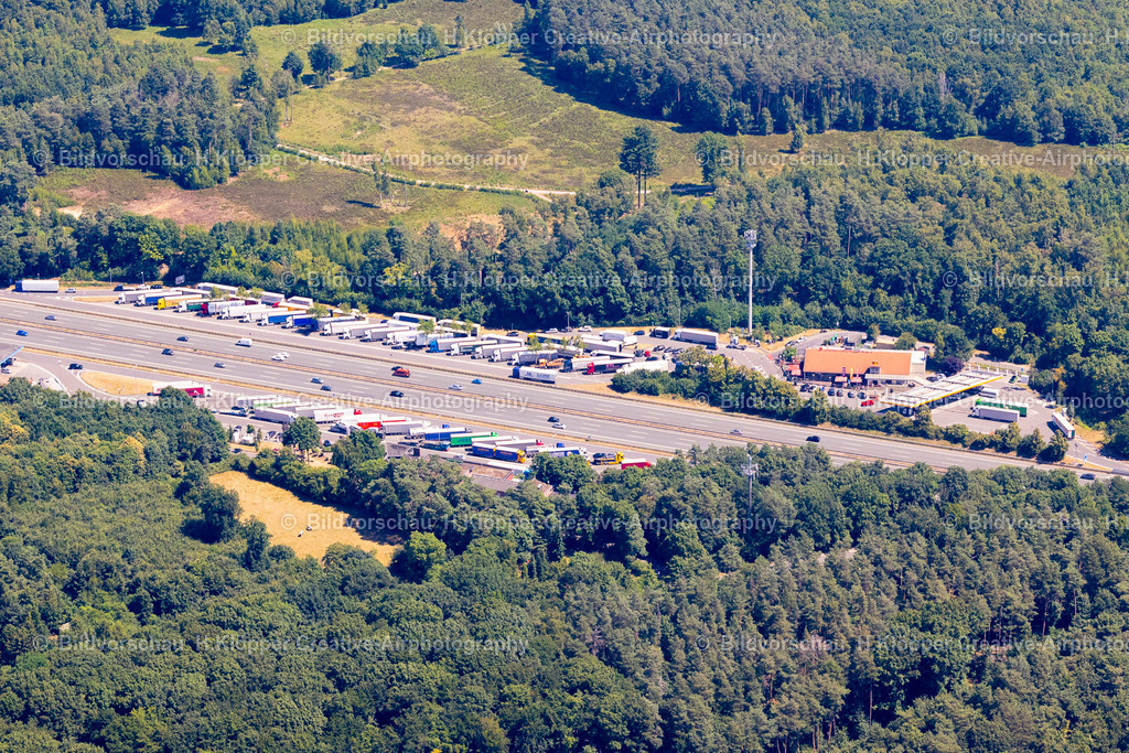 Luftbild Solingen-4973 | Autobahn- Rastplatz der BAB A3 in Solingen im Bundesland Nordrhein-Westfalen, Deutschland - Realisiert mit Pictrs.com