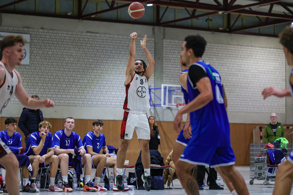 Regio BAYER GIANTS vs NEW Elephants Grevenbroich-100 | Fotos von Basketballspielen aus dem Raum NRW fotografiert von Gero Mueller-Laschet und Daniel Schaefer - Realisiert mit Pictrs.com