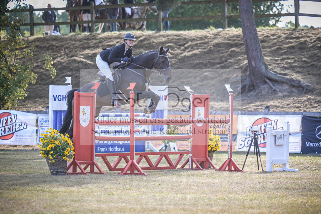 DOS_0733 | Entdecke hochwertige Reitturnierfotos von Foto Oger. Professionell, emotional und authentisch – jetzt Lieblingsmomente im Shop bestellen.Deutschlandweite Turnierfotografie. - Realisiert mit Pictrs.com