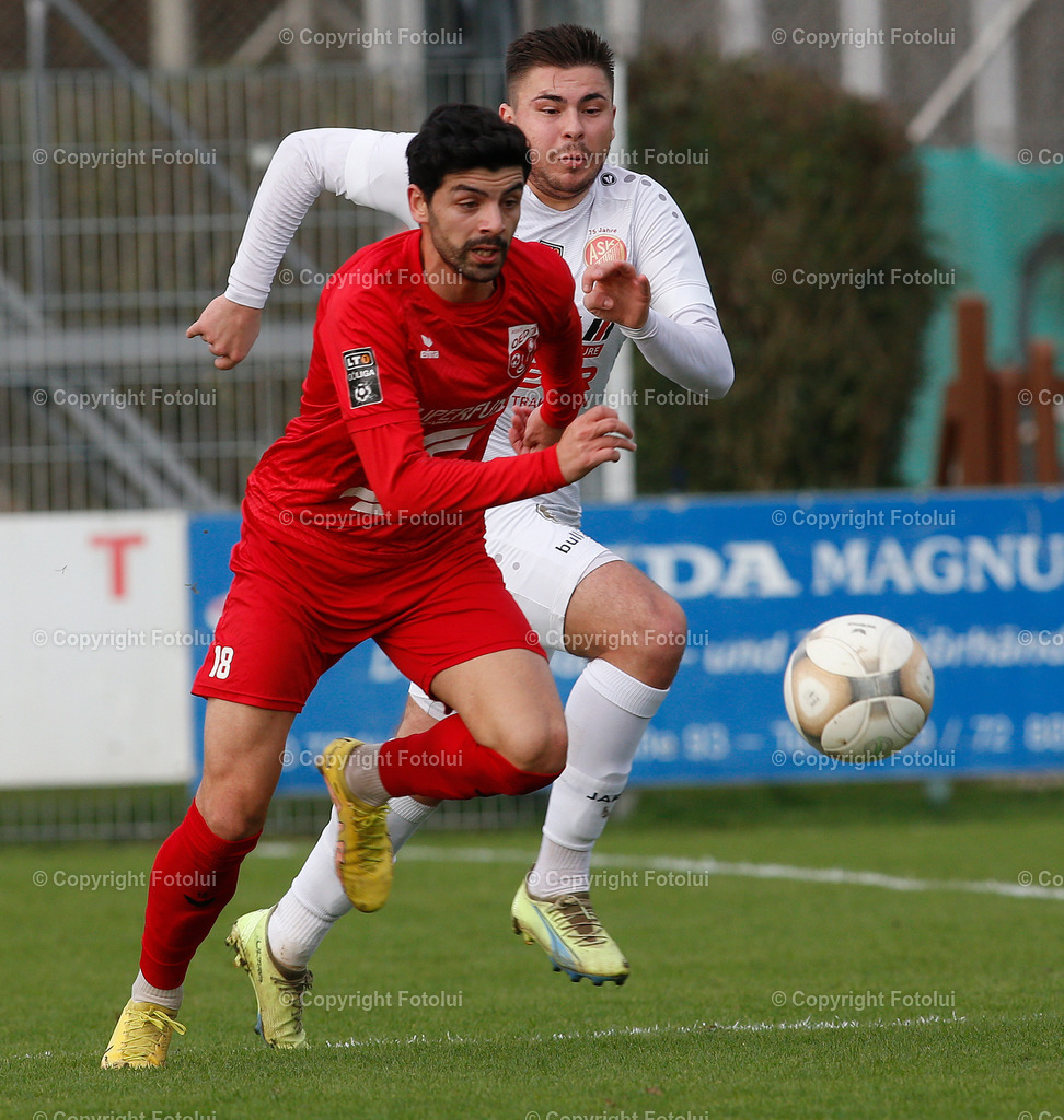 A_LUI_05112022_46 | SPORT FUSSBALL LT1 OOE LIGA ASKOE OEDT-ASK CARE IH STEYR ST.VALENTIN 05.11.2022 IM BILD:BUENYAMIN KARATAS (OEDT) UND PATRICK BELIC (ASK ST.VALENTIN) FOTO:FOTOLUI