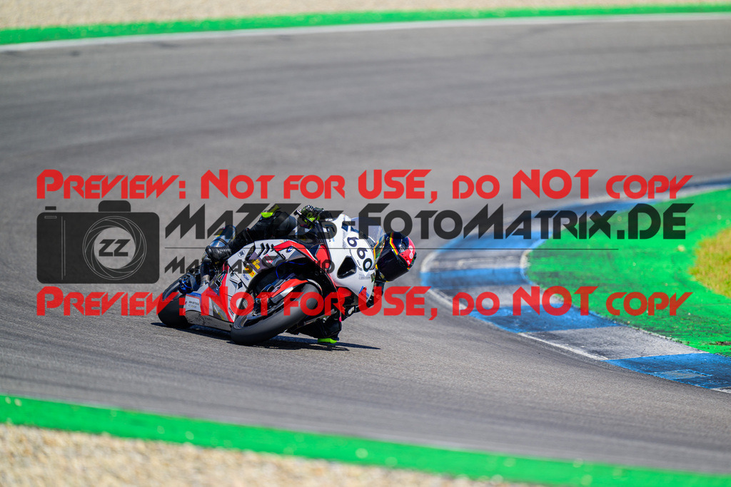 MaZZes_FotoMatrix_240615_1060 | WEISS