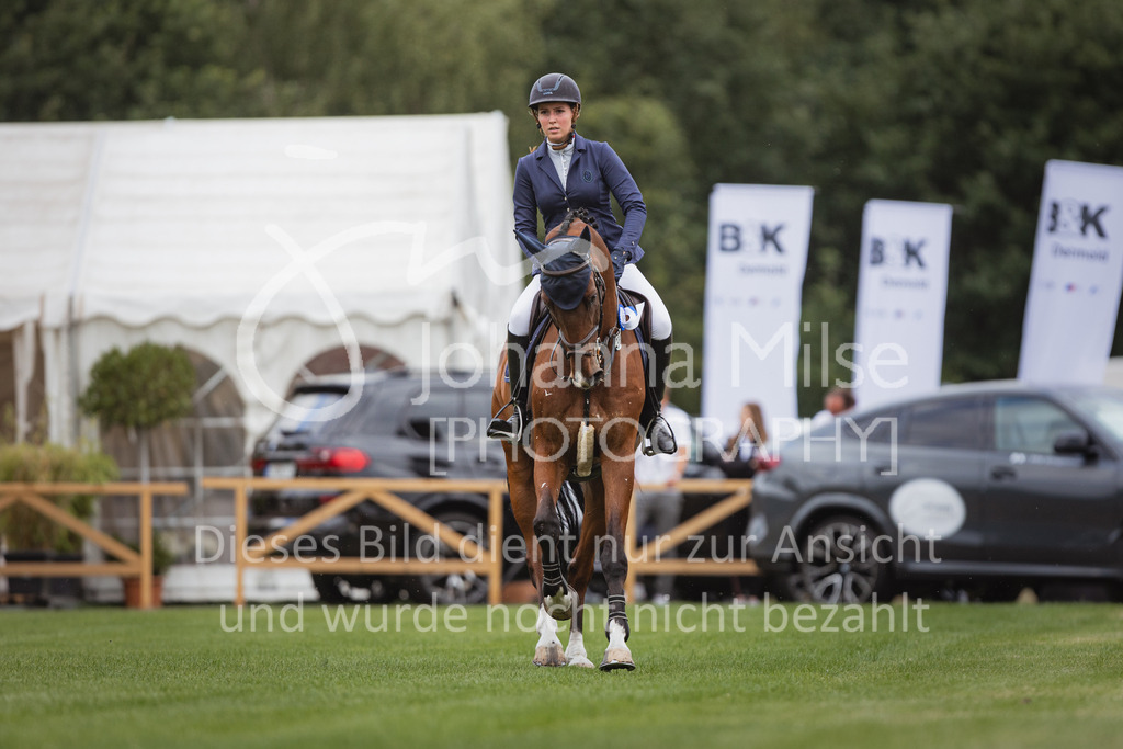 220714_LC_Stil-A2-287 | Deine schönsten Turniermomente als professionelle Fotos! Entdecke hochwertige Pferdesport-Fotografie im Online-Shop. Jetzt Fotos finden & bestellen!