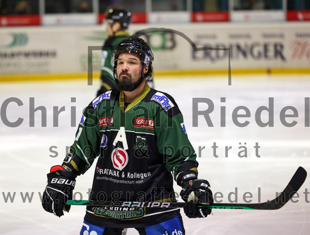 2023-02-10_008_TSV_Erding_gegen_ERSC_Amberg | Erding, Deutschland, 10.02.2023:
Eishockey, Bayernliga Meisterrunde Gruppe B 2022 / 2023, 3. Spieltag, TSV Erding gegen ERSC Amberg, Endergebnis: 6:3

Rudolf Lorenz (Erding Gladiators, #91)

Foto: Christian Riedel / fotografie-riedel.net