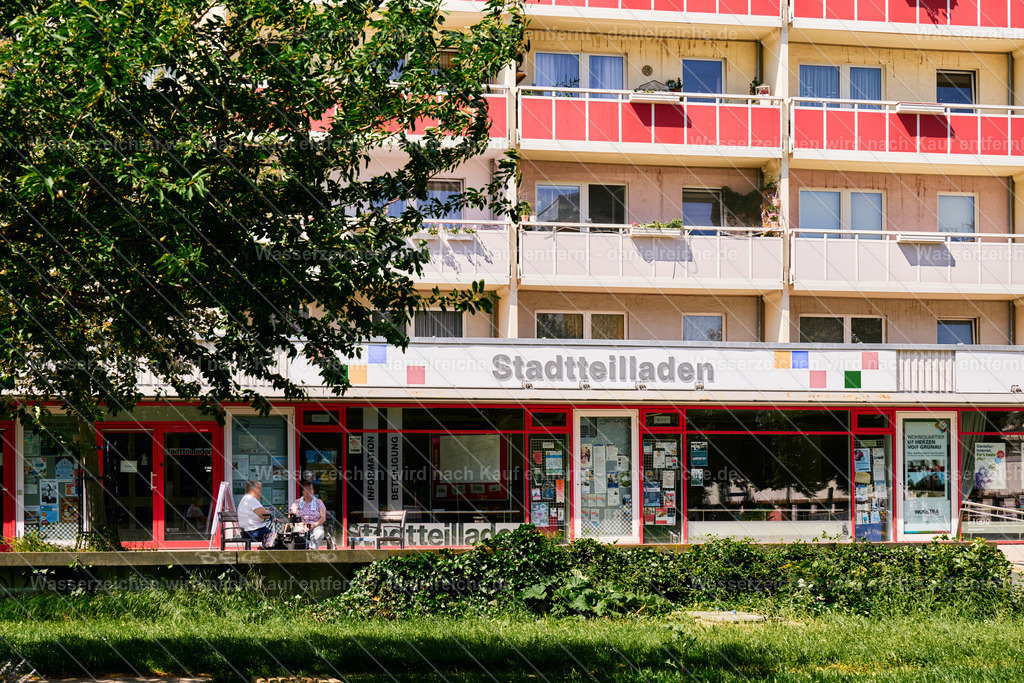 Leipzig Grünau Zentrum – Stadtteilladen, Stuttgarter Allee (Sommer 2026) | Leipzig Grünau Zentrum – Stadtteilladen, Stuttgarter Allee (Sommer 2026) - Realisiert mit Pictrs.com