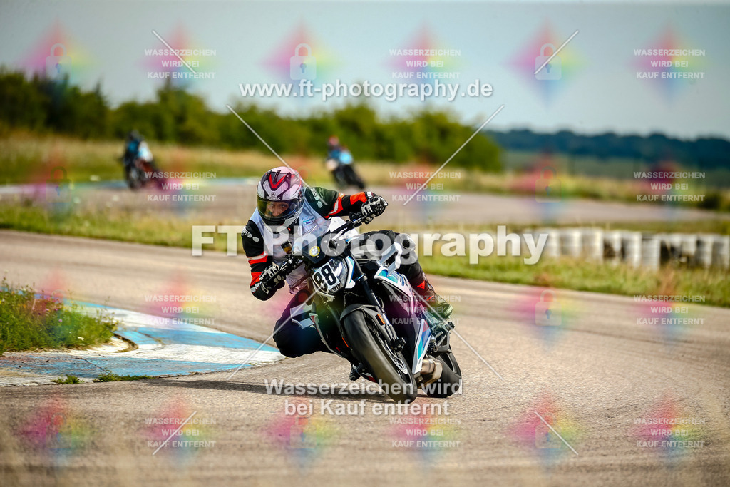 Chambley Juli-2521 | Hier findet Ihr Bilder von Touristenfahrten auf der Nürburgring Nordschleife oder von anderen Veranstaltungen die ich besucht habe. Viel Spass beim Durch Schauen 