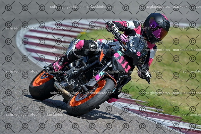 26BT02-1772 | markuskiefer.com - Realisiert mit Pictrs.com