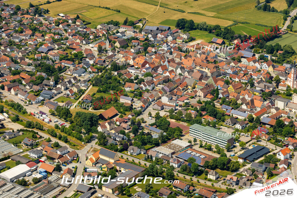 Das Luftbild zeigt :  Geiselhöring - Die Luftaufnahme wurde 2023 vom UL-Flugzeug aus erstellt ( keine Drohne ) - Hochauflösende Luftaufnahme - Für grossformatige Ausdrucke geeignet. Die Geschenkidee !Mit Lizenz und Bildrechte bestellbar