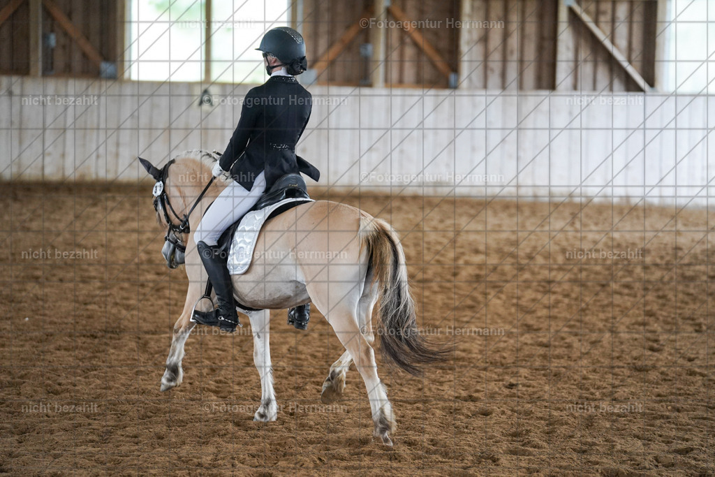 20230520-FAH05221 | Frühjahrsturnier, Landsberg am Lech, 2023, Reitclub Landsberg, Turnierbilder, Fotos Turnier Landsberg, Fotoagentur Herrmann, Turnierfotografen Bayern, Reitsport Fotograf, Pferde Fotograf