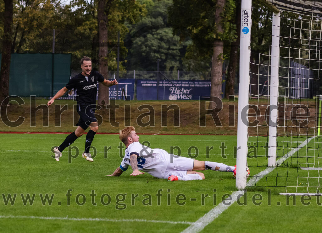 2023-09-03_068_SV_Anzing_gegen_TSV_Ottobrunn | Anzing, Deutschland, 03.09.2023:
Fußball, Kreisliga 2023 / 2024, Testspiel, 3. Spieltag, Endergebnis: 3:0

Schuss zum 2:0 durch Adrian Blumberg (SV Anzing, #10)
Christian Rickhoff (SV Anzing, #7), Michael Kapeller (TSV Ottobrunn, #18)

Foto: Christian Riedel / fotografie-riedel.net