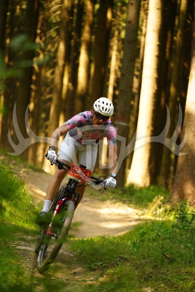 FC102716 | Fotogalerie der Treibjagd im Dunkelwald - Dein MTB Etappenrennen im Erzgebirge - Realisiert mit Pictrs.com