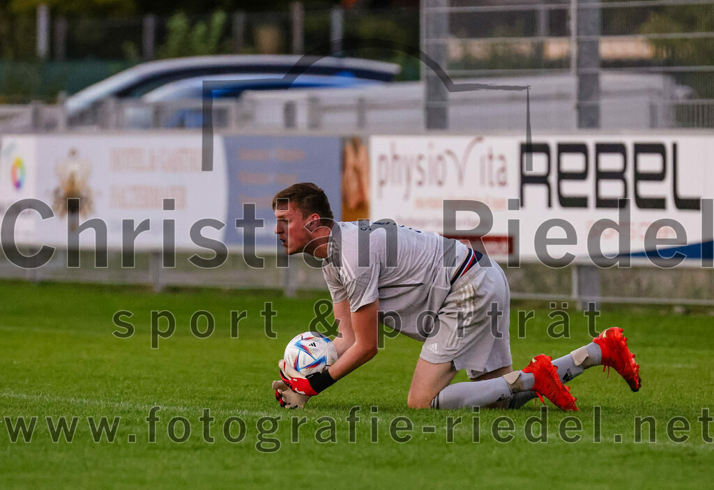 2023-08-22_027_FC_Finsing_gegen_SC_Moosen-Vils | Finsing, Deutschland, 22.08.2023:
Fußball, Kreisliga 2023 / 2024, 5. Spieltag, FC Finsing gegen SC Moosen/Vils, Endergebnis: 5:0

Torwart Julian Walter (SC Moosen/Vils, #1)

Foto: Christian Riedel / fotografie-riedel.net