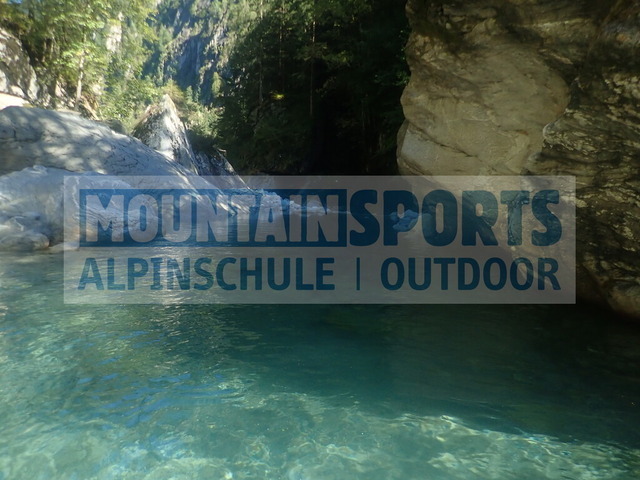 P9220067 | Bestelle die Bilder deines Berg- oder Wasser-Abenteuers mit Mountain Sports bequem von zu Hause aus direkt über unseren Online Fotoshop von pictrs.com. - Realisiert mit Pictrs.com