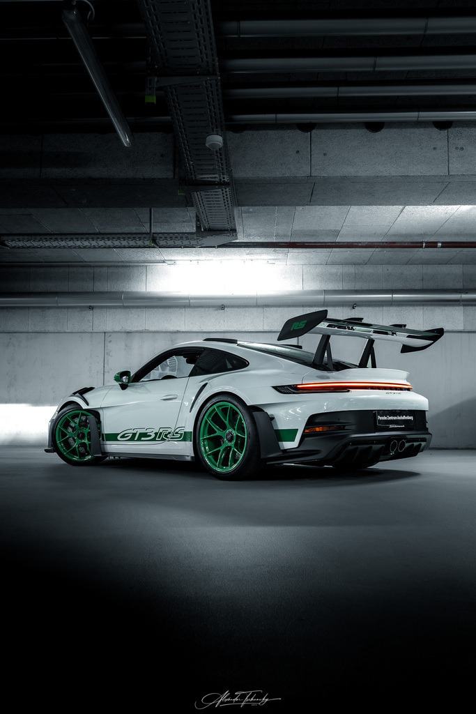 911 Porsche 911 GT3 RS | Entdecken Sie die faszinierende Welt von Alexander Tschuncky Arts: Kreative Fotografie, atemberaubende Automobilkunst und hochwertiger Bilderdruck. Lassen Sie sich inspirieren! - Realisiert mit Pictrs.com