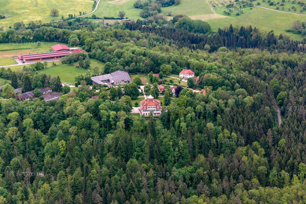 Luftbild: Schloss Lindich in Hechingen im Bundesland Baden-Württemberg in Deutschland. Foto: IMG_114698.jpg vom 31.05.2019 durch Werner Riehm/FLY-FOTO.de