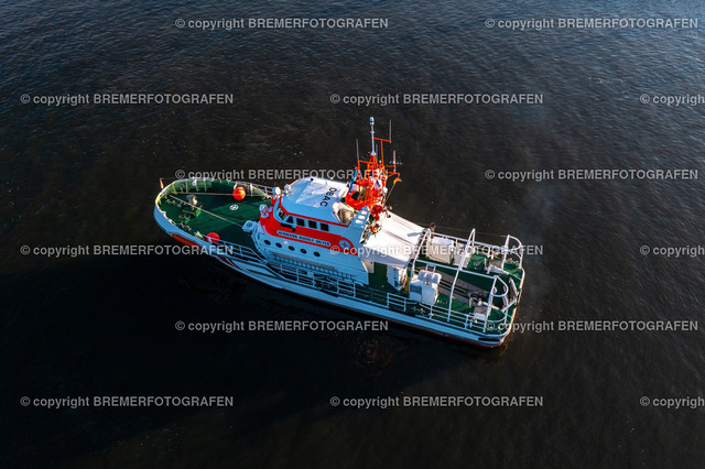 DJI_0170 | 30.09.2022 Drohnenaufnahmen Dt. Schifffahrtstag 2022 Bremen Wendebecken / Weser