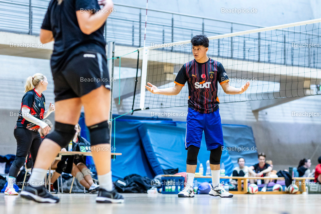 2024-00111410-3-Icke-Cup-Berlin |  16.11.2024; Berlin Foto: Gerold Rebsch - www.beachpics.de