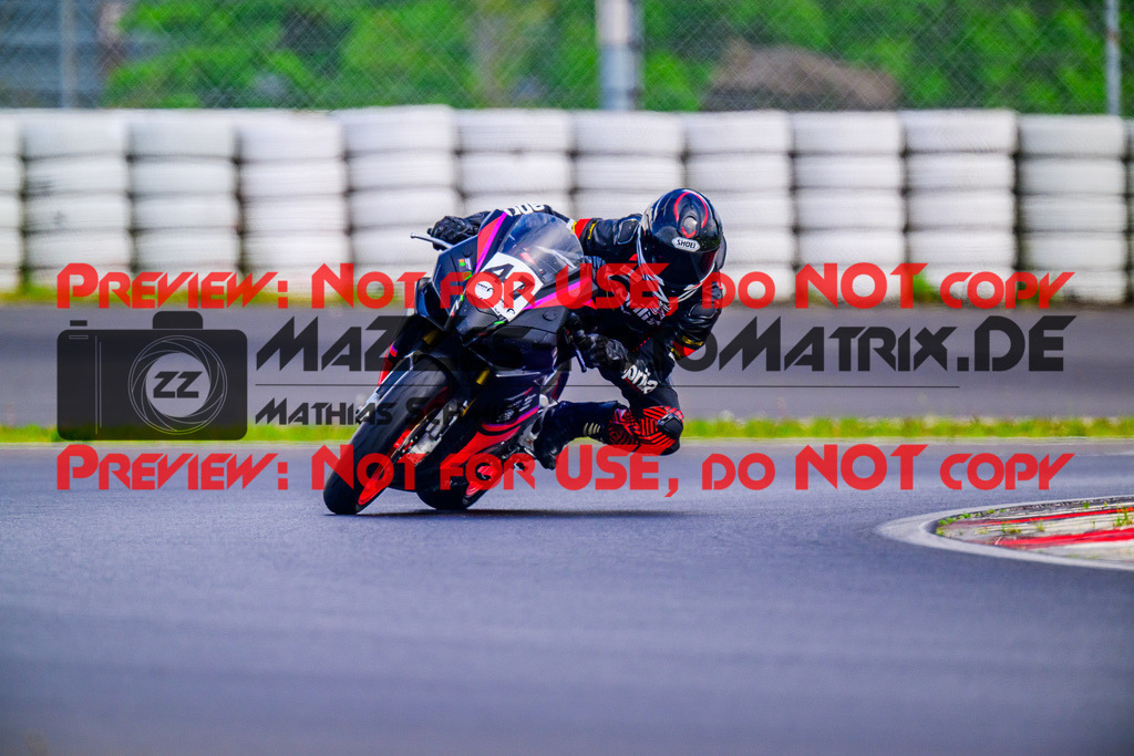 MaZZes_FotoMatrix_240519_6007705_1318 | Fotograf Mathias Schmid
Sportfotograf,
Eventfotograf,
Hochzeitsfotograf,
Portraitfotograf