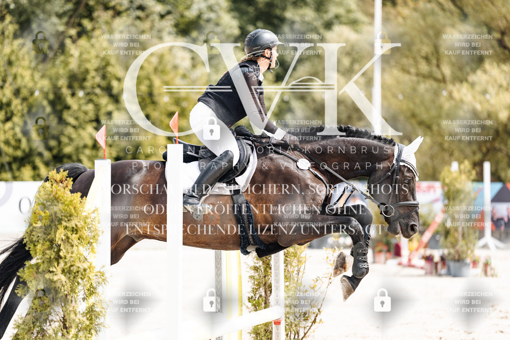 CK906655 | Turnierfotografie Pferdefotografie Trier Rheinland-Pfalz Pferdesport Reitsport Tierfotografie Sportfotografie Pferdevideo Pferdevideografie Equestrianvideography equestrianphotography  - Realisiert mit Pictrs.com