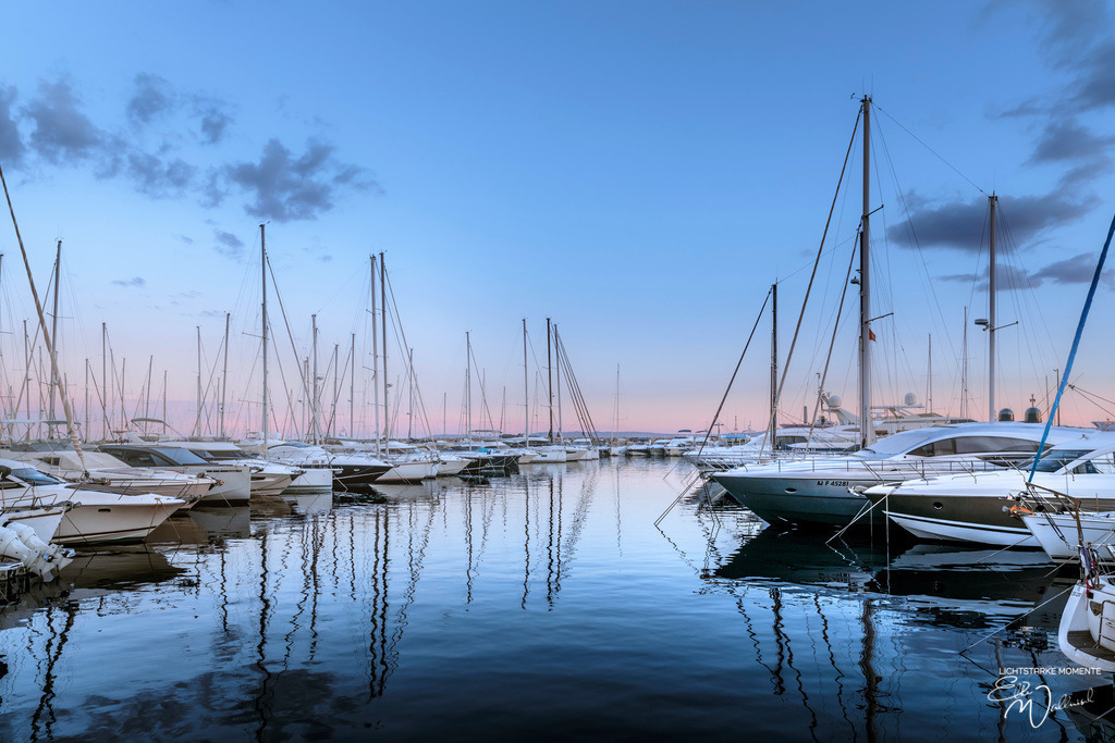 Le Lavandou | Herzlich willkommen auf meiner Seite! Ich bin Elke Wallnisch, Deine Fotografin für lichtstarke Momente. Der Name steht für alles, was mich mit der Fotografie verbindet: Das Licht und seine machtvolle Wirkung auf eine Situation oder unsere Stimmung - Realisiert mit Pictrs.com