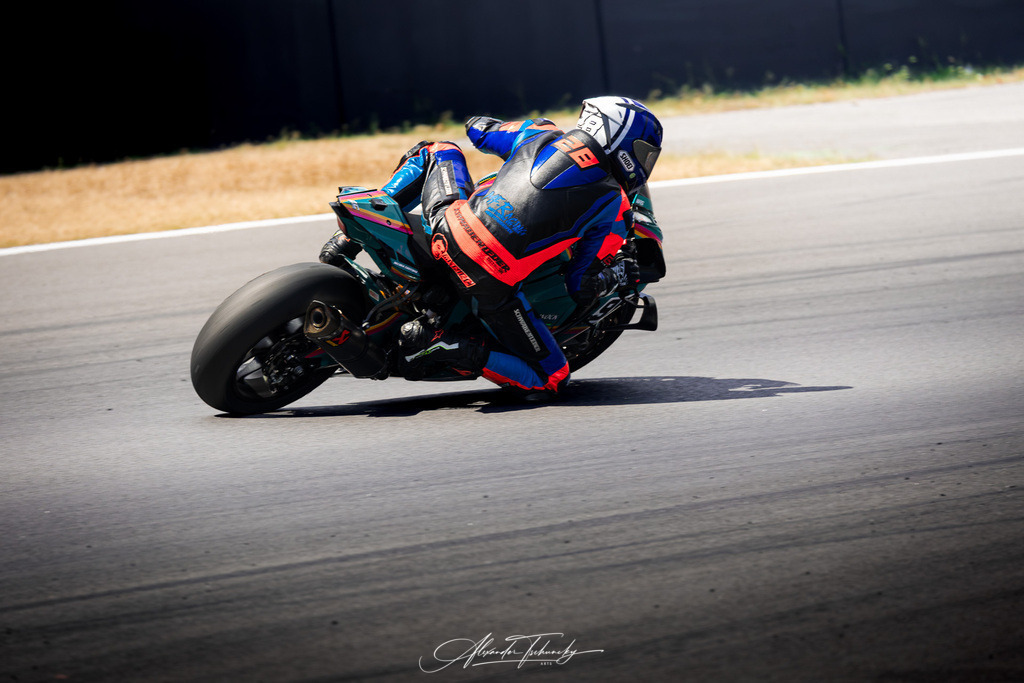 Ducati Trackday Hockenheimring 2026 | Entdecken Sie die faszinierende Welt von Alexander Tschuncky Arts: Kreative Fotografie, atemberaubende Automobilkunst und hochwertiger Bilderdruck. Lassen Sie sich inspirieren! - Realisiert mit Pictrs.com