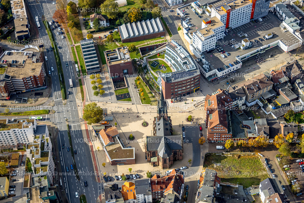 Herne241015736 | Luftbild, Neubau Europagarten mit Baustelle und Europaplatz, Kreuzkirche und Bahnhofstraße, LWL-Museum für Archäologie und Kultur, Westfälisches Landesmuseum, Herne-Mitte, Herne, Ruhrgebiet, Nordrhein-Westfalen, Deutschland