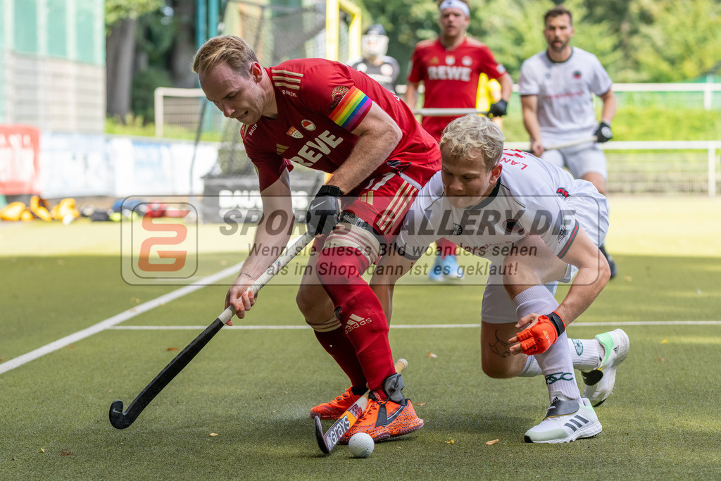 HK_20240907_105360 | 1. Bundesliga Herren RW Köln - Crefelder HTC am 7.9.2024 RW Köln, Köln , Christopher Rühr ( Rot-Weiss Köln #17 )