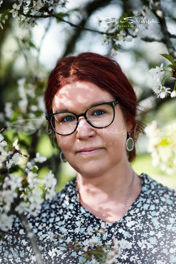 "Simone" | People- und Tierfotografie, Imageaufnahmen, Veranstaltungsfotografie und Wandbilder aus der Natur ★ Made in Germany ✔️ Druck + Downloads ✔️ Naturfotografie in Top Qualität ★ schneller Versand, weltweite Lieferung! - Realisiert mit Pictrs.com