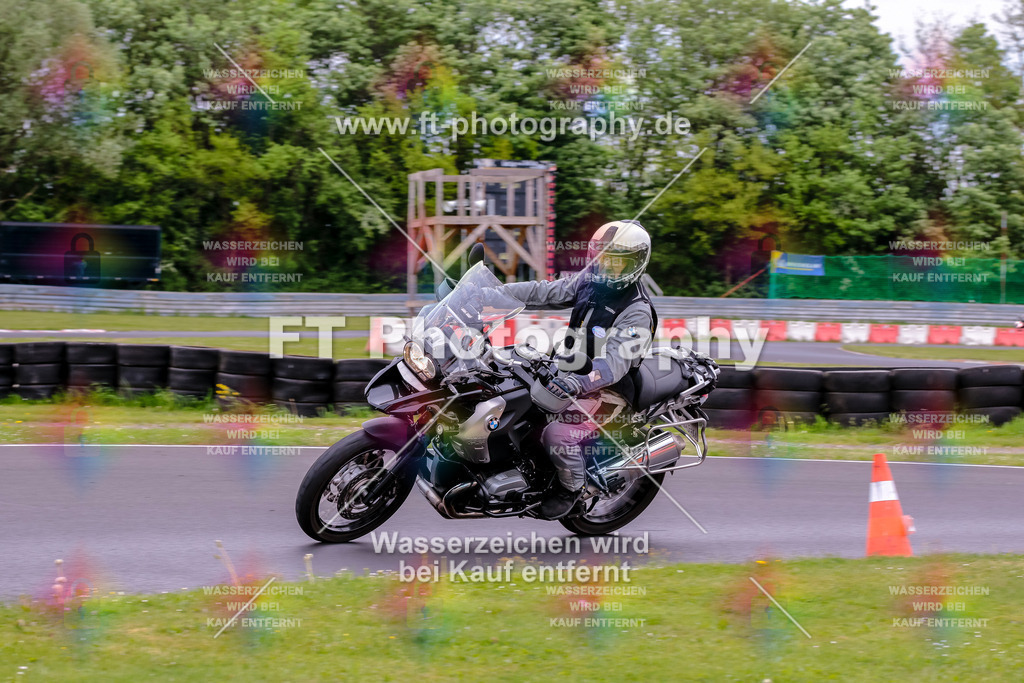 MotoTeamVBK-20317 | Hier findet Ihr Bilder von Touristenfahrten auf der Nürburgring Nordschleife oder von anderen Veranstaltungen die ich besucht habe. Viel Spass beim Durch Schauen 