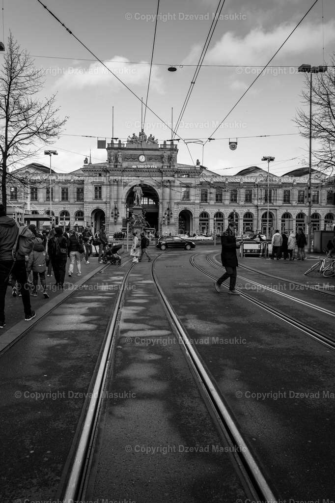 Zürich - Stadt | Ich fotografiere Landschaften, Produkte und erstelle für Sie Firmenportraits. Engagieren Sie mich für den nächsten Projekt. - Realisiert mit Pictrs.com
