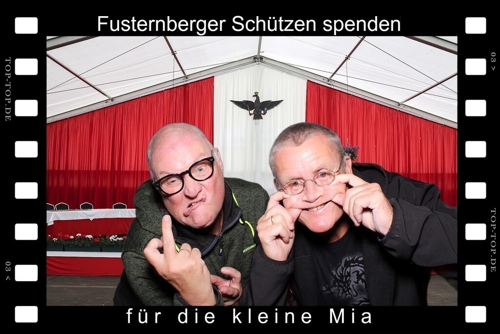 top-top.de 240928-041 | Foto, Video, Fotografie, Videografie, Fotobox, DJ, Discjockey, Musik, Musikbox, Veranstaltung, Photobooth, Amazon, Ebay, Buchtipp, Bestseller, Autor, Verlag, Buch, Wesel, Hamminkeln, NRW, Dinslaken, Rees, Drohne, Hochzeit, Party, Fotobox, Wesel, Fotograf