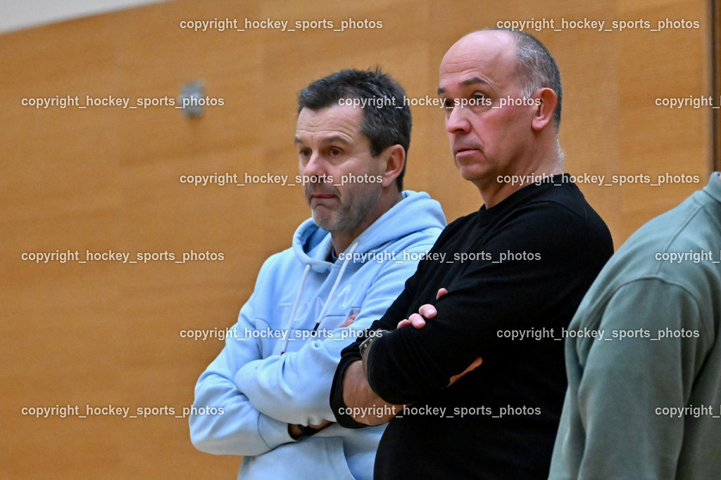 VSV Unihockey vs. SZPK Floorball | Headcoach VSV Unihockey Harald Felsberger, Betreuer Hannes Pühringer VSV Unihockey , VSV Unihockey vs. SZPK Floorball, VSV Unihockey vs. SZPK Floorball am 23.11.2024 in Villach (Ballspielhalle St. Martin), Austria, (Photo by Bernd Stefan)