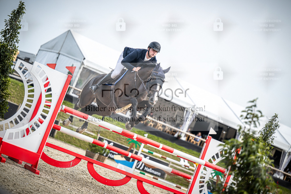 DOS_1846 | Entdecke hochwertige Reitturnierfotos von Foto Oger. Professionell, emotional und authentisch – jetzt Lieblingsmomente im Shop bestellen. - Realisiert mit Pictrs.com