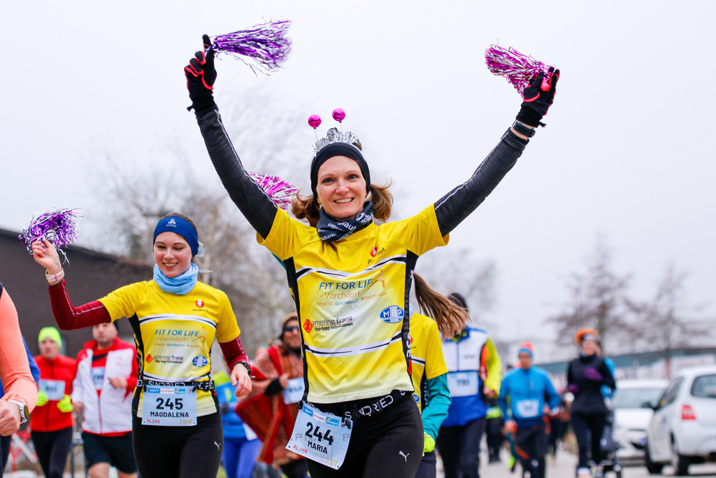 AW_20231231awmac8187 | WELS, 31.12.2023, Sparkasse Silvesterlauf Wels 2023 , Image shows: Photo: WAPICS / Andreas Willdoner