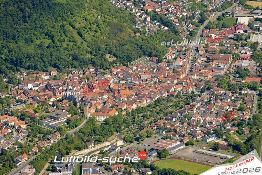 Luftaufnahme von  Zeil am Main - Die Luftaufnahme wurde 2025 vom UL-Flugzeug heraus erstellt ( keine Drohne ) - Hochauflösende Luftaufnahme - für professionelle Ausdrucke geeignet. Die Geschenkidee !Mit Lizenz und Bildrechte bestellbar