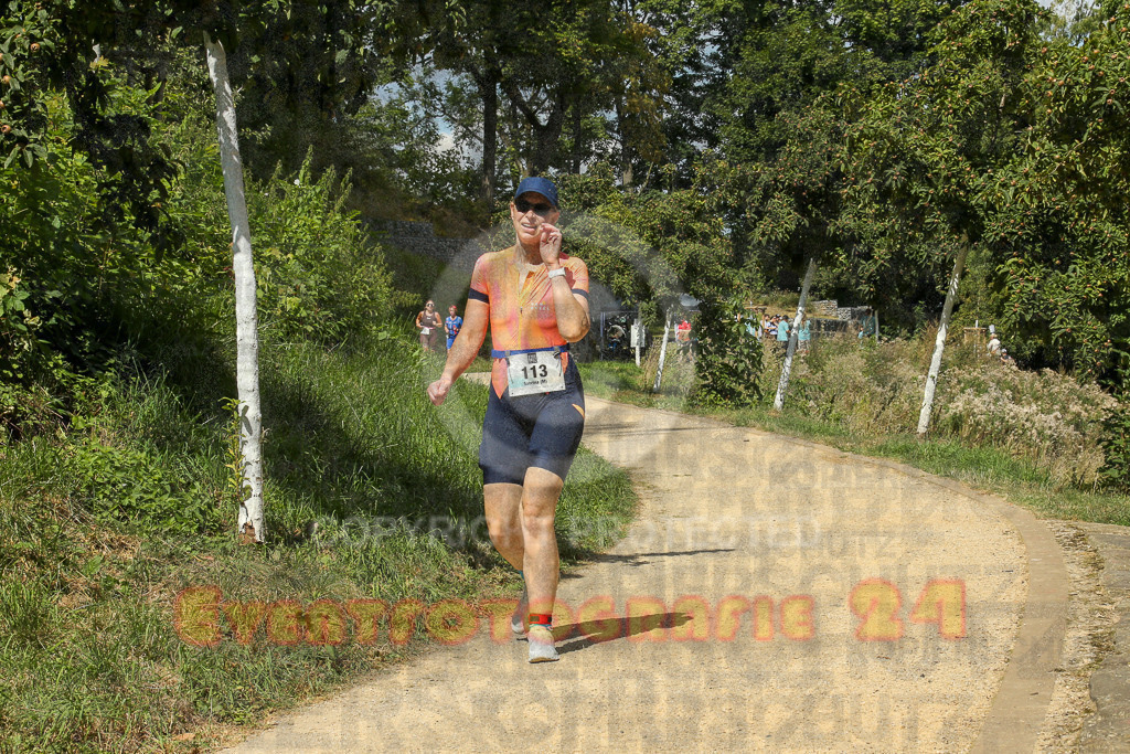 250824_1242_EX1_0290 | Sportfotografie im Rhein-Sieg Kreis, Köln, Bonn, NRW, Rheinland Pfalz, Hessen, etc. Unser Tätigkeitsfeld umfasst den Laufsport vom Volkslauf über den Marathon, Duathlon, Triathon bis zum Ultralauf wie Kölnpfad Ultra oder Schindertrail.