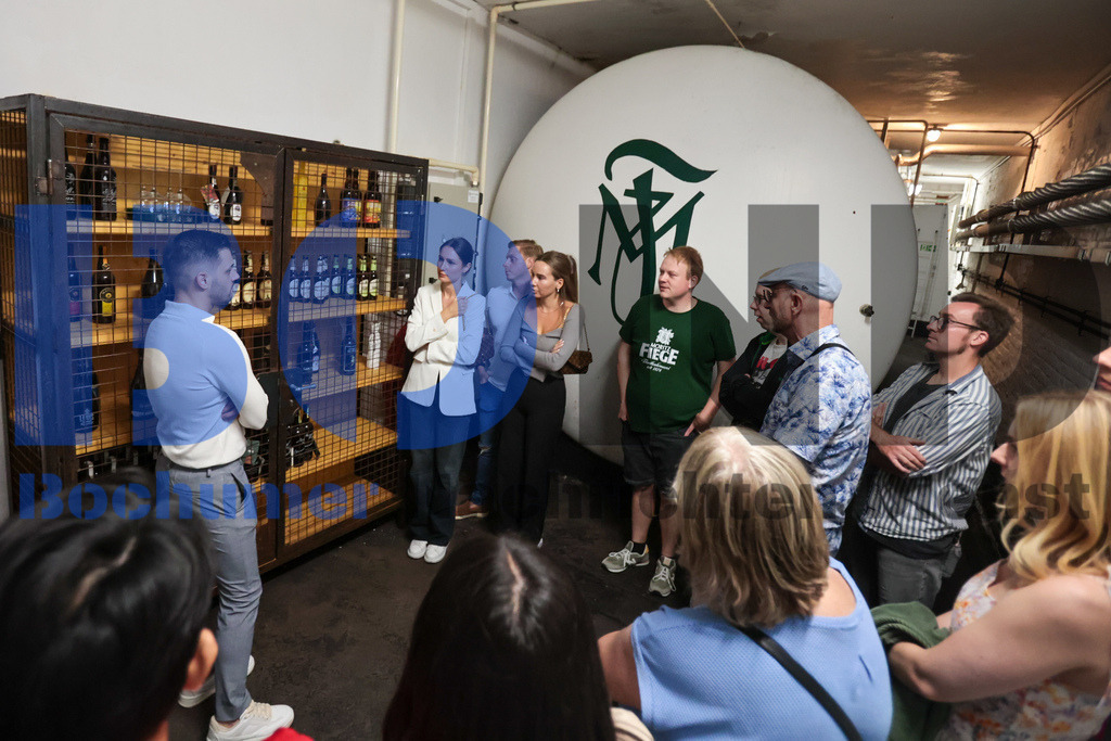 SES_MOFBHF20250712-17 | bond - Realisiert mit Pictrs.com